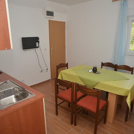 Apartments Citrus 투라니 객실 사진