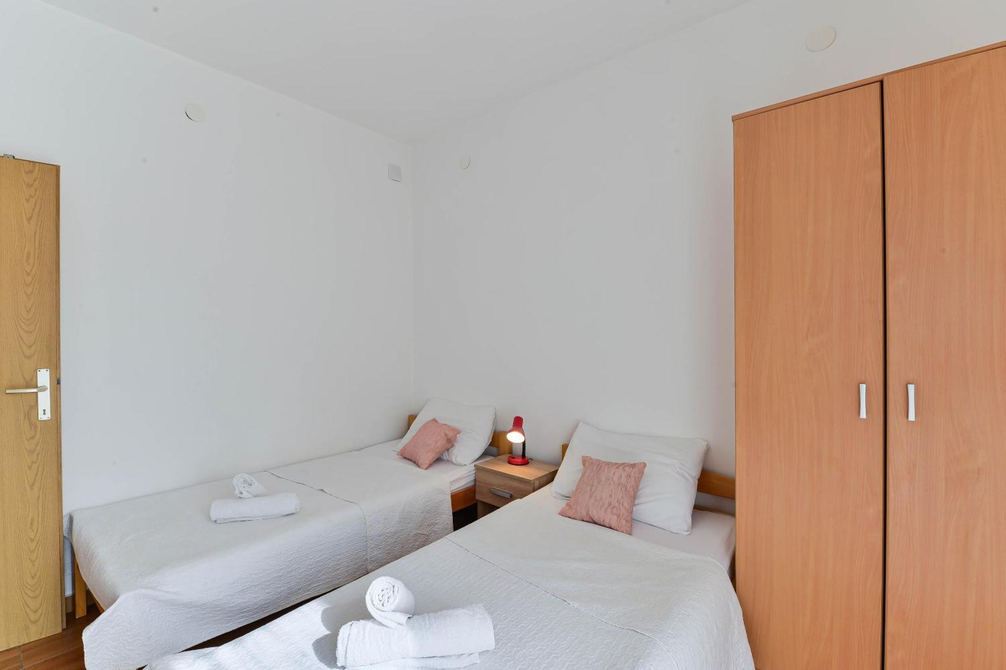Apartments Citrus 투라니 외부 사진