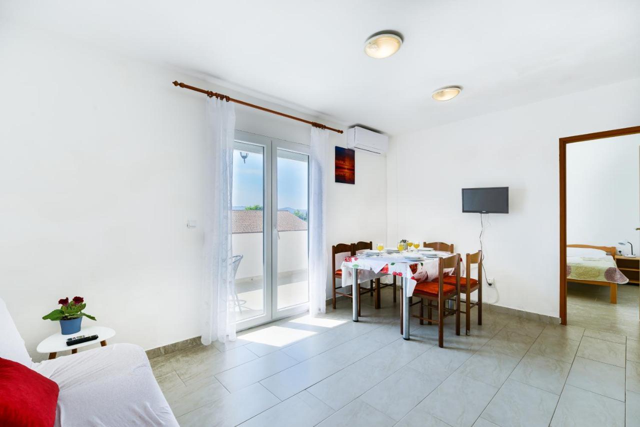 Apartments Citrus 투라니 외부 사진
